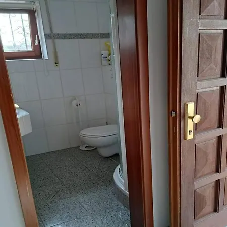 Zentrale Messewohnung Im Wunderschoenen Vorort *